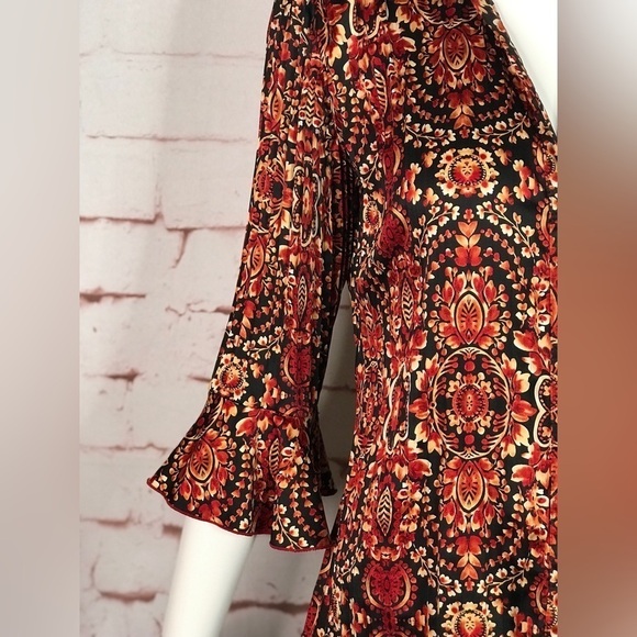 ESSENTIALS By MILANO Pleated S 3/4 Bell Sleeve Rust Cream Black Print Blouse - Picture 8 of 13